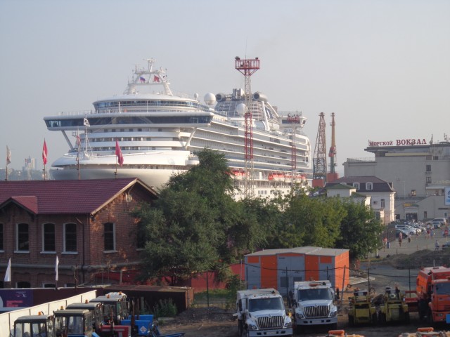 Круизное судно Diamond Princess