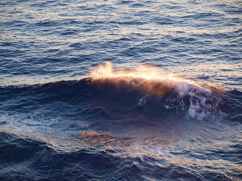 Море