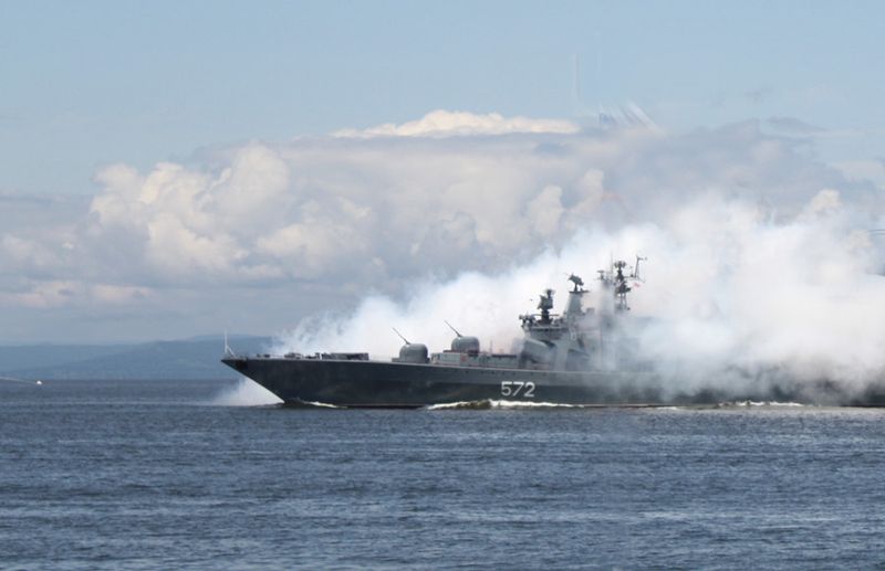 Адмирал Виноградов 88  в учебном бою. Фото К.Лобкова by . 