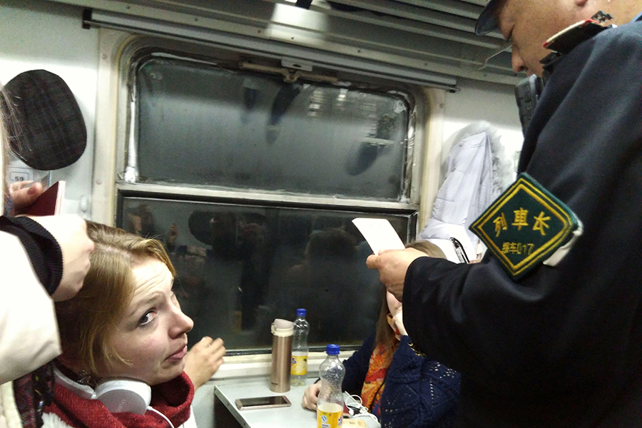 Гражданка России в китайском поезде