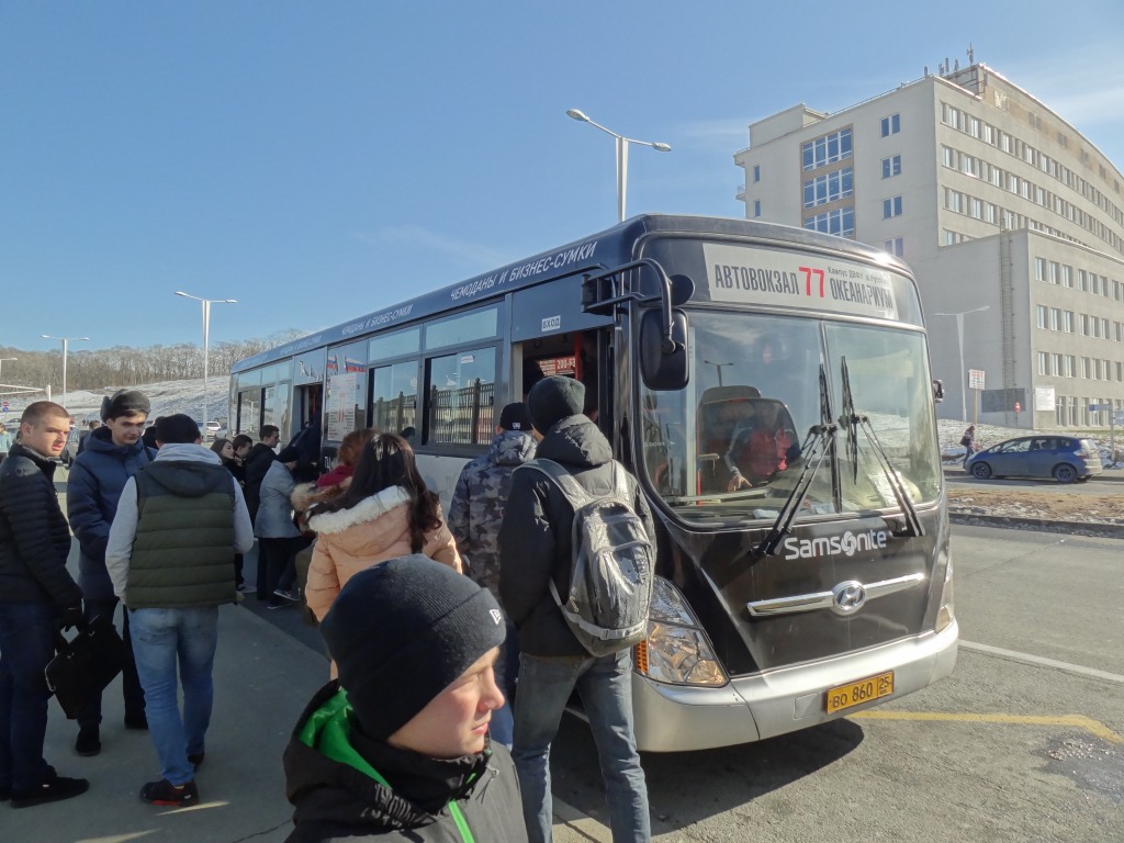 77 автобус на Русском острове by . 
