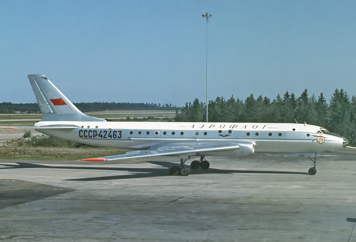 Ту-104